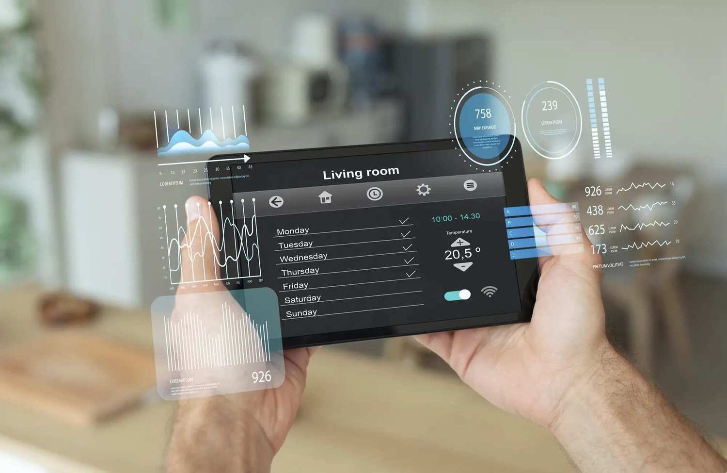 ISEIE研究中心 - 双手持握数字平板设备展示现代化科研工具应用 - ISEIE创新学院