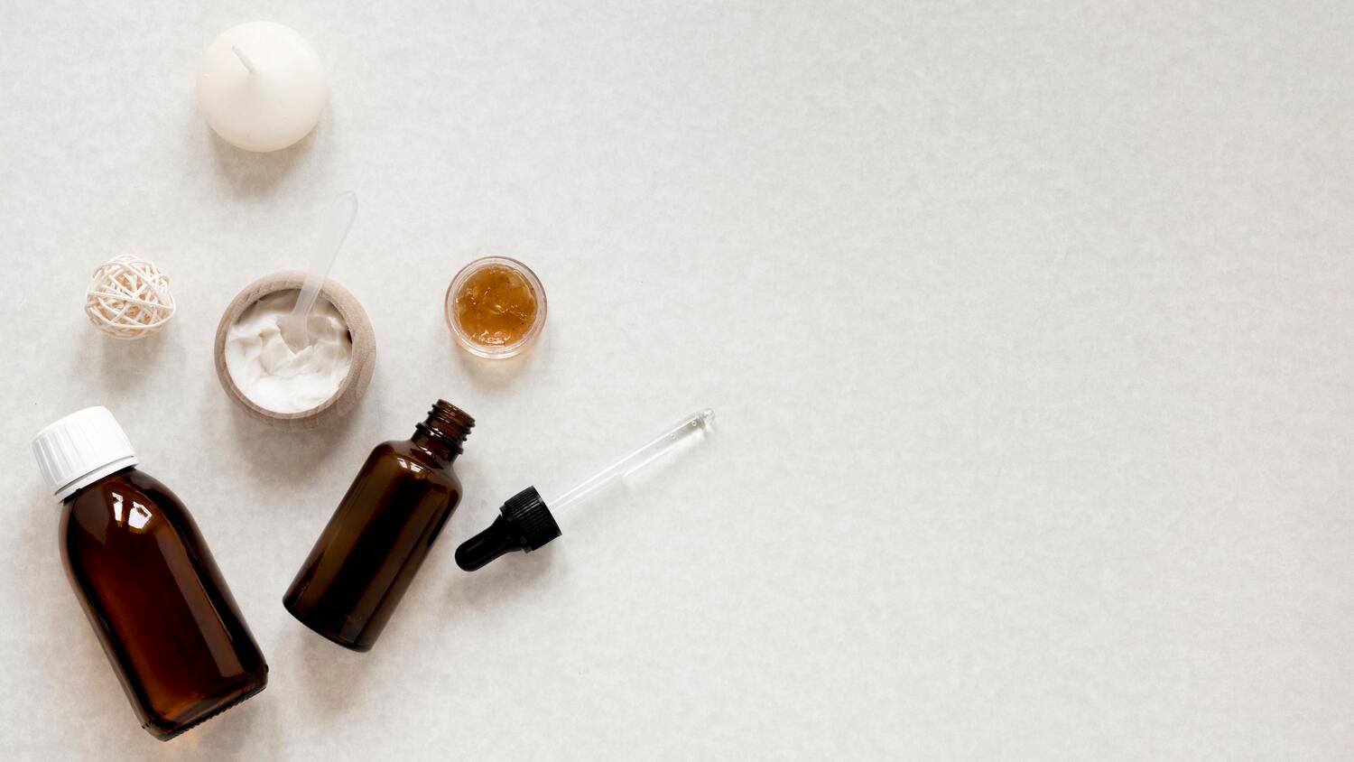 皮肤药妆学课程 - 天然植物化妆品展示有机药妆成分与护肤配方 - ISEIE中国