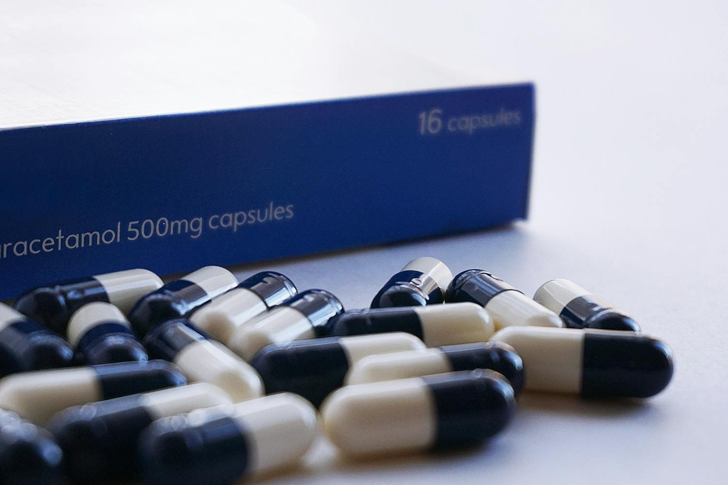 药房陈列营销研修班 - 扑热息痛药片展示药房常见药品陈列方式 - ISEIE中国