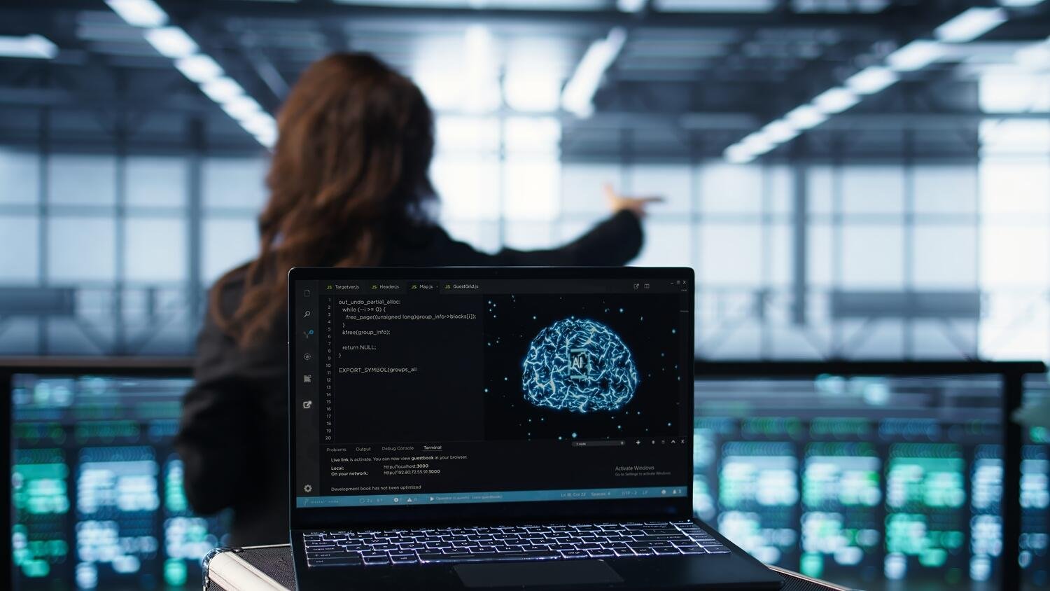 机器学习与人工智能课程 - 人工智能技术展示机器学习算法与神经网络数据处理系统 - ISEIE中国