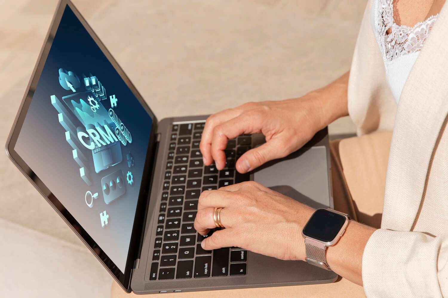 人工智能与ChatGPT课程 - 女性与人工智能对话展示ChatGPT应用技术与智能对话系统交互 - ISEIE中国